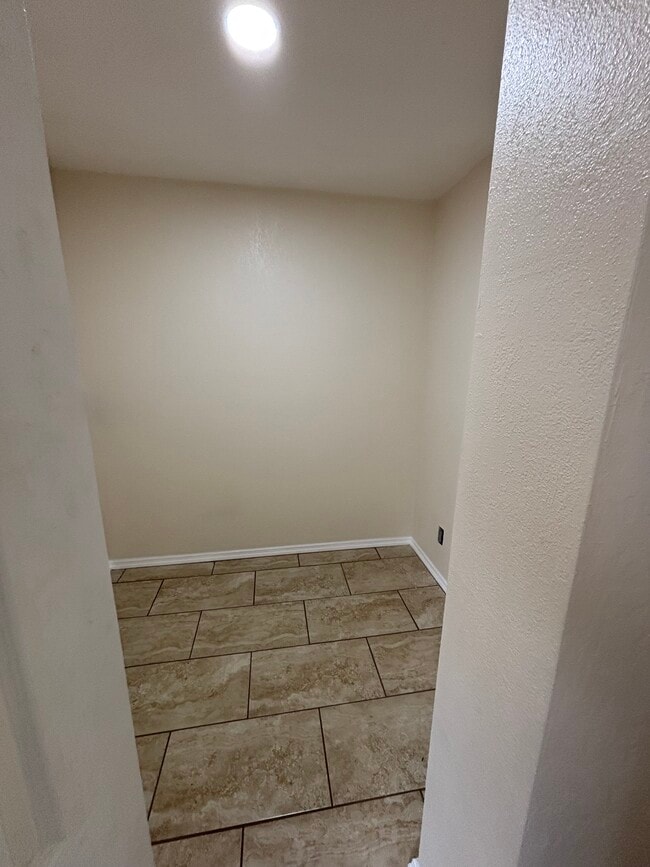 Photo - 636 Fairway Ave