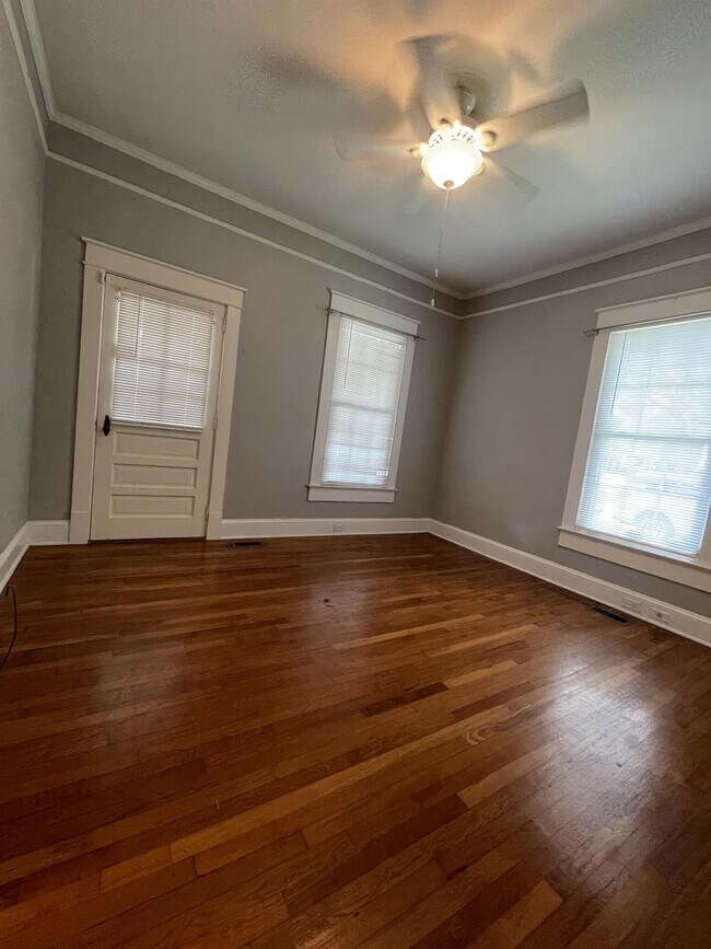 Photo - 213 Kitson St