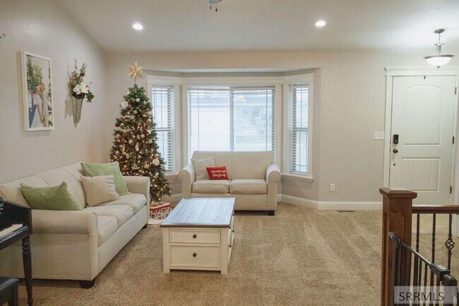 Photo - Stunning 6 Bed/3 Bath Home for Rent in Idaho Falls