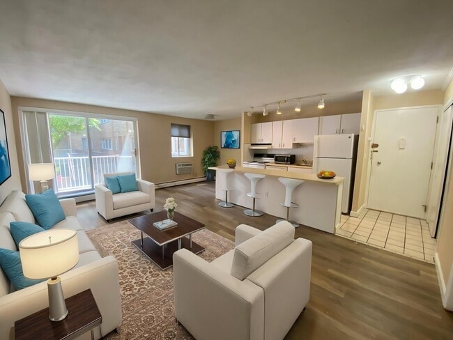 Photo - 123 Sewall Ave Unit 1A