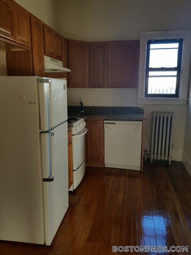 Photo - 41 Bay State Rd Unit 5F