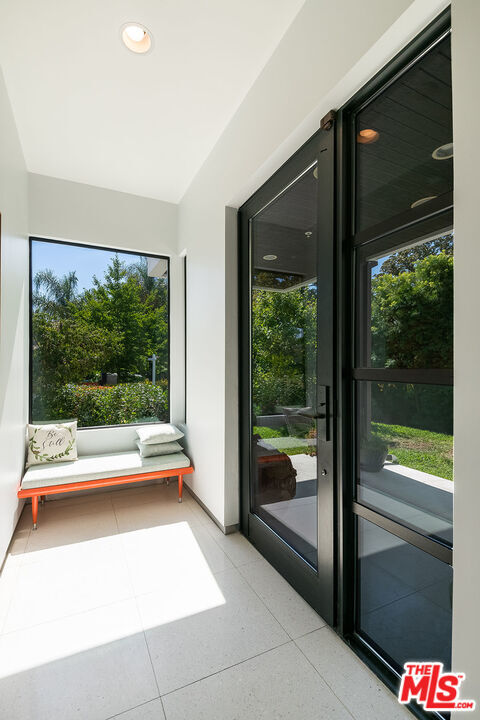 Photo - 4233 Shadyglade Ave