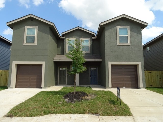 Photo - 7042 Lakeview Dr.