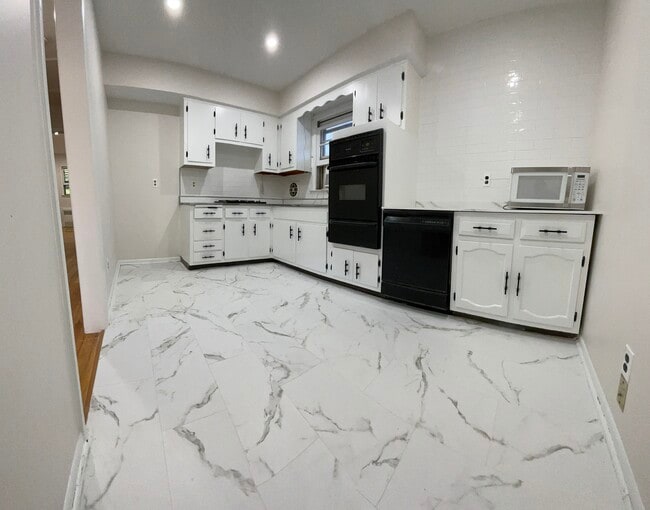 Photo - 8412 Liberty Ave Unit 2