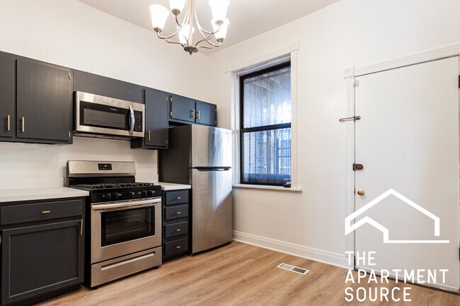 Building Photo - 2943 N Halsted St Unit 3 Rental
