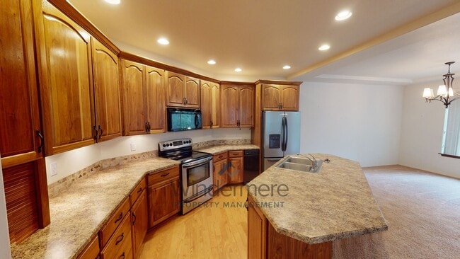 Photo - 136 Costello Pl