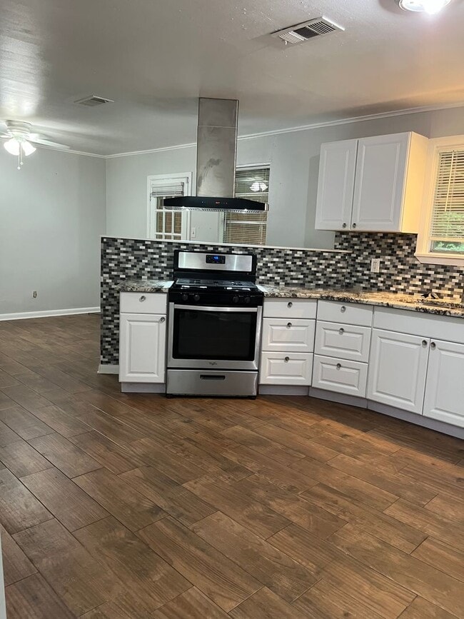 Photo - Gorgeous..Remodeled !