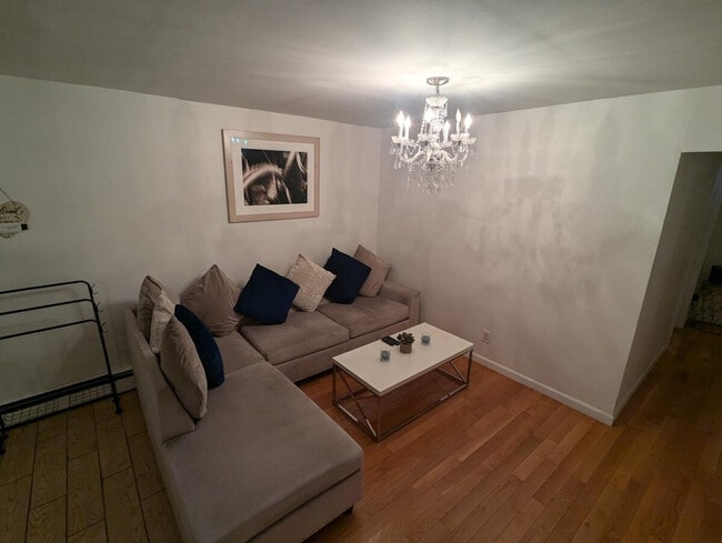 Photo - 304 E 34th St Unidad ID1323968P