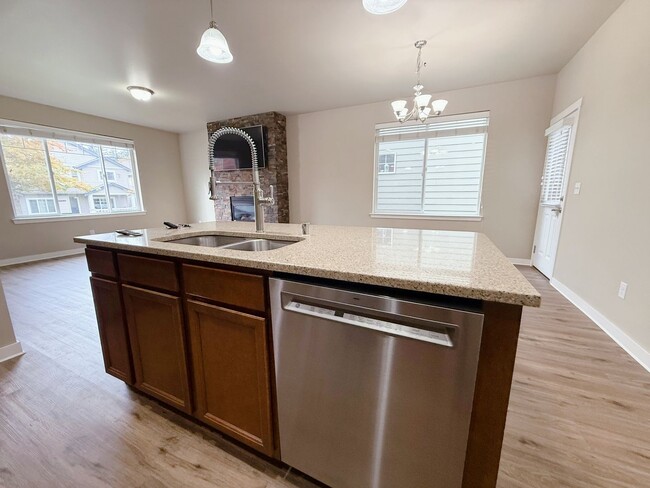 Photo - Charming 3bed/2.5 bath House!