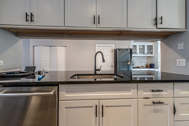 Photo - 2707 N Halsted St Unit 3