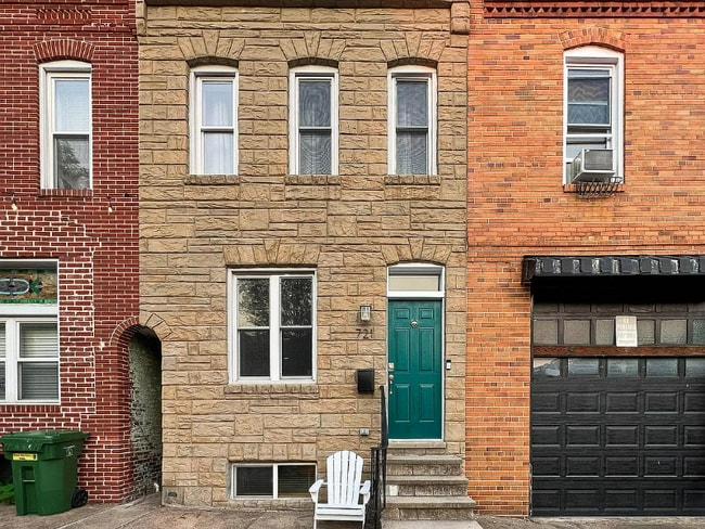 Building Photo - 721 S Milton Ave