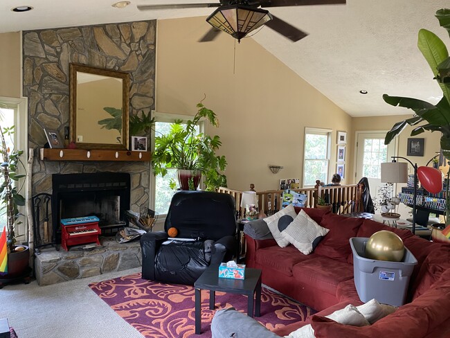 Photo - 253 Briar Rose Trl