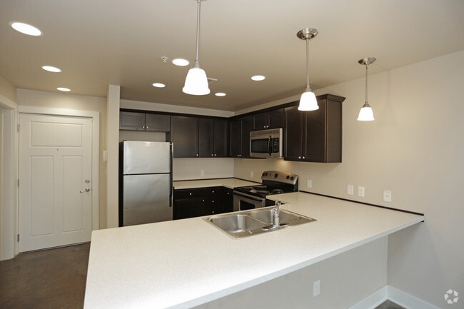 1BR, 1BA - B1_750 SF