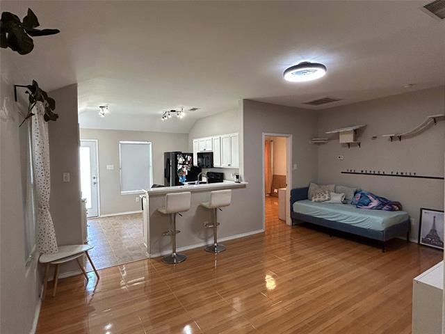 Photo - 1949 Sampsell Dr