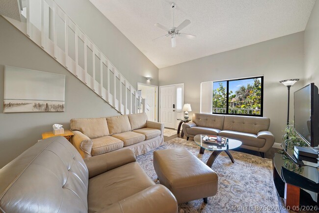 Photo - 860 Bella Vista Ct S