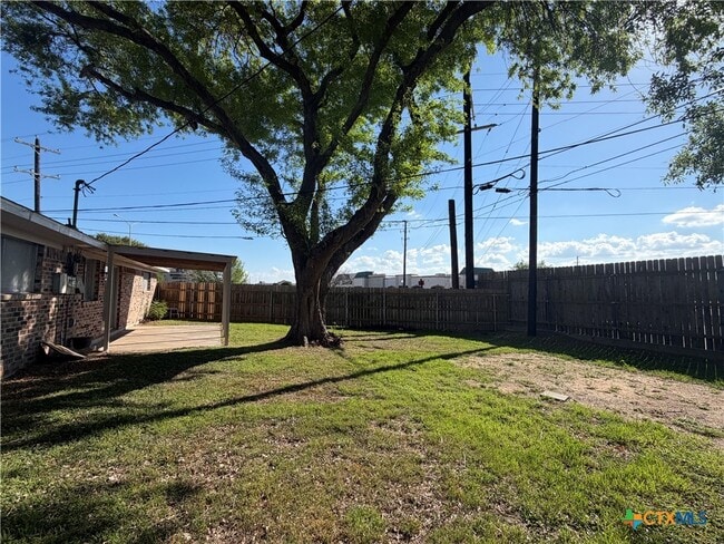 Photo - 111 Lancelot St