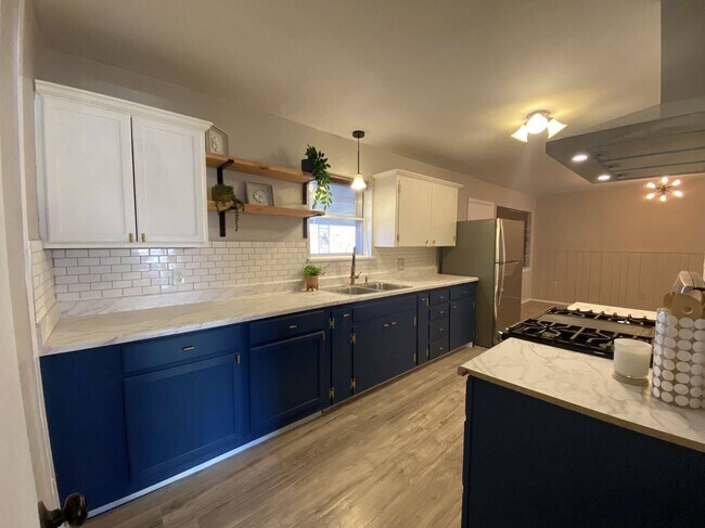 Photo - 4604 Mercedes Dr