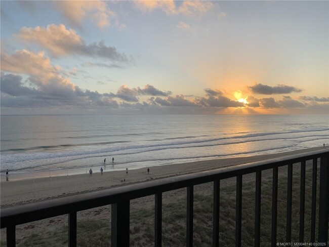 Building Photo - 10310 S Ocean Dr Unit 503 Rental