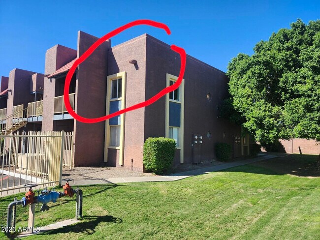 Building Photo - 16602 N 25th St Unit Apt 204