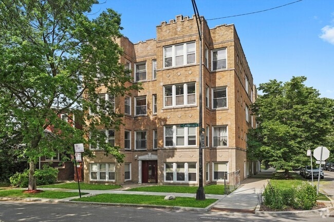Building Photo - 4868 N California Ave Unit 2S Rental