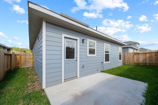 Photo - 16743 Rover Ln
