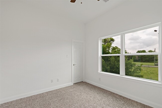 Building Photo - 4619 Stassen St Rental