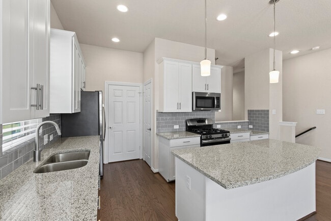 Photo - 221 E Courtland Pl