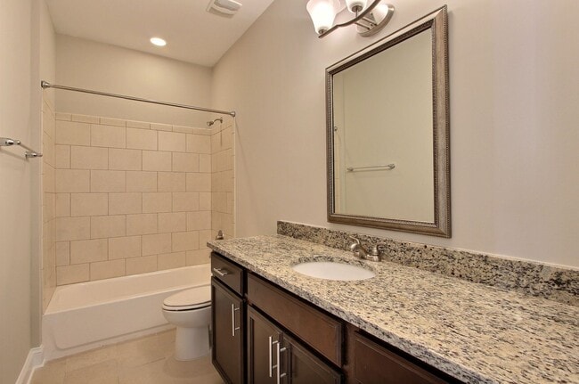 Photo - 3 bed/2 bath flat with Gated Parking and Energy Efficiency NOW SHOWING Unit 552C