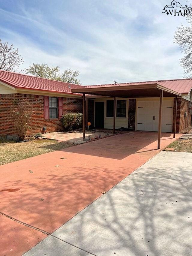 Photo - 705 W Manes Ave