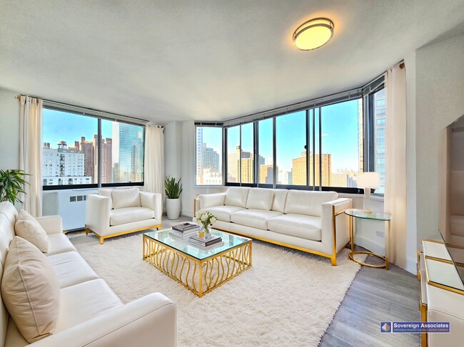 Building Photo - 1735 York Ave Unit 21A Rental