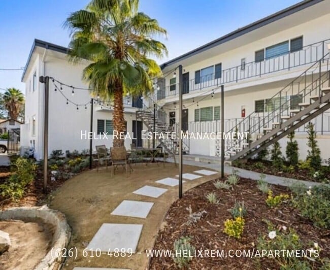 1063 Justin Ave