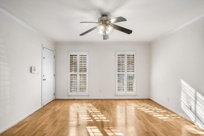 Photo - 1101 Collier Rd NW Unit L3