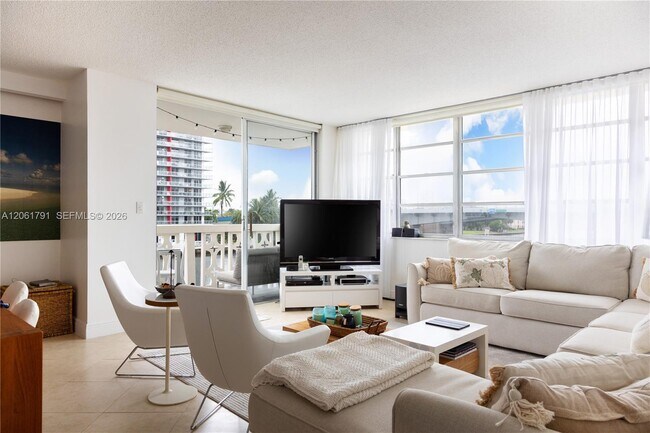 Photo - 1817 S Ocean Dr Unit 320