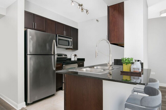 Photo - 216 S Wells St