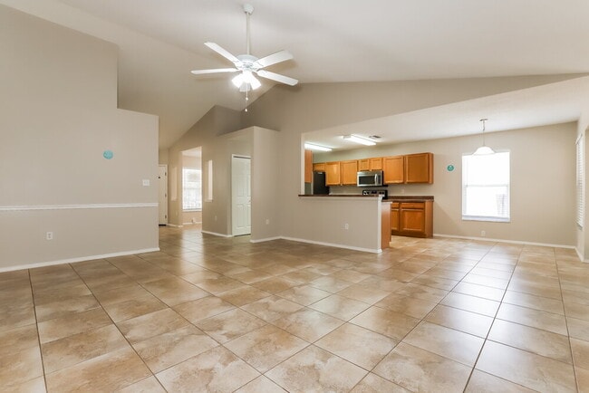 Photo - 11022 4th Ave E