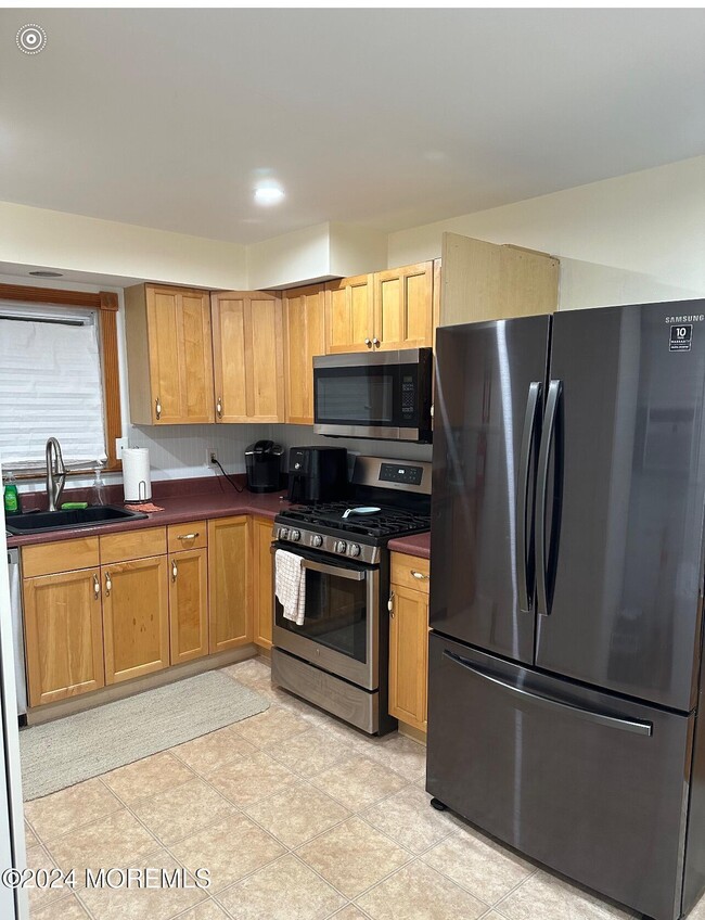 Photo - 240 Oakhurst Rd