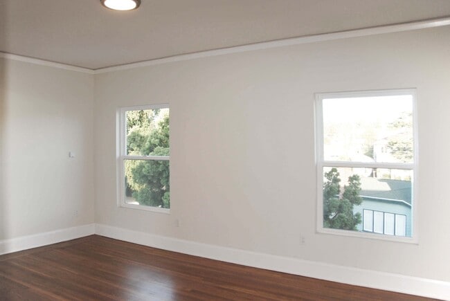 lIVING rOOM - 4126 Opal St