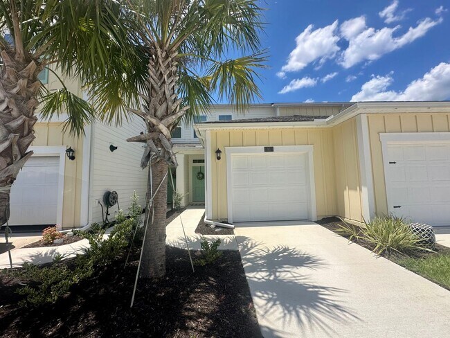 Building Photo - Adorable Townhome in Heart of St. Johns Co...
