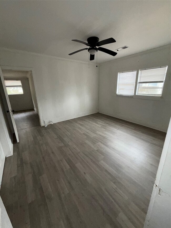 Photo - 2830 Lombardy Dr