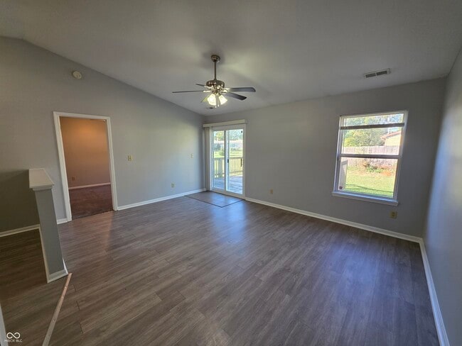 Photo - 6165 Pinnacle Blvd