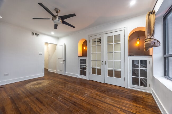 Photo - 3716 W Belmont Ave Unit 2