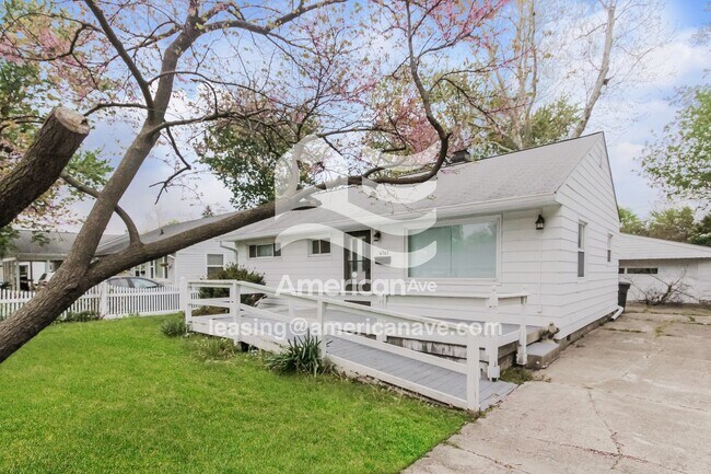 Photo - 4741 N Longworth Ave