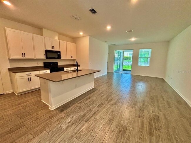Photo - 7563 Ashcroft Dr