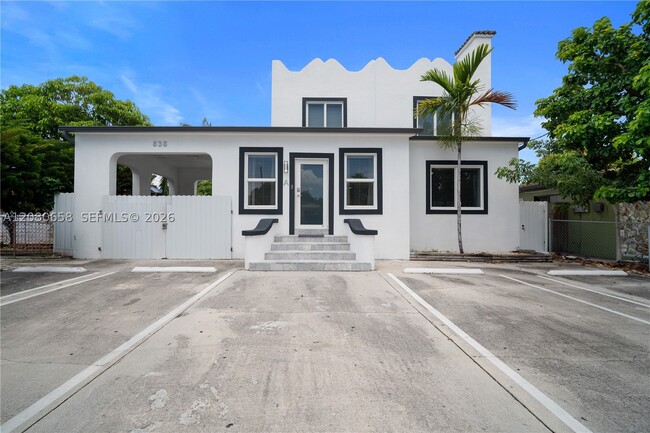 Building Photo - 836 NW 33rd Ave Unit A
