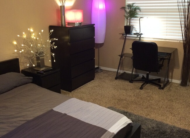 Photo - 1090 Margaret Dr