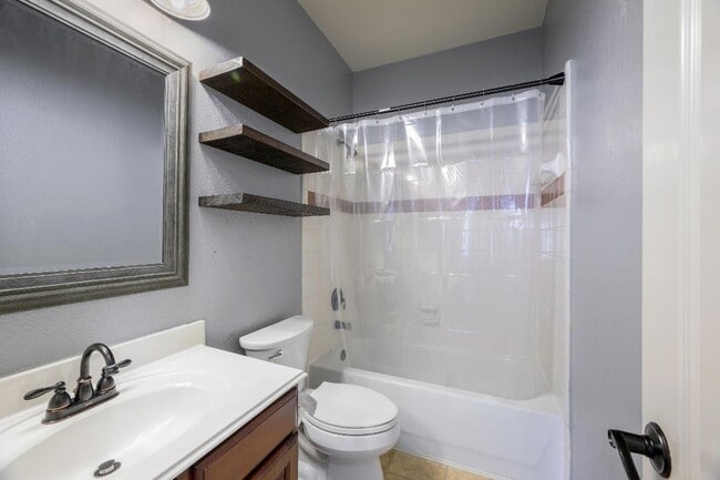 Guest bathroom - 11146 Clearstream Ln