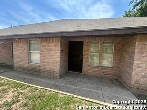 Photo - 7639 Windsor Oaks