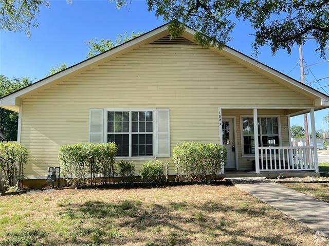 Building Photo - 1023 Fannin St Rental