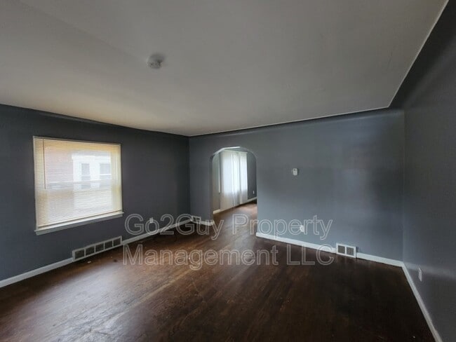 Photo - 2107 Ewald Cir