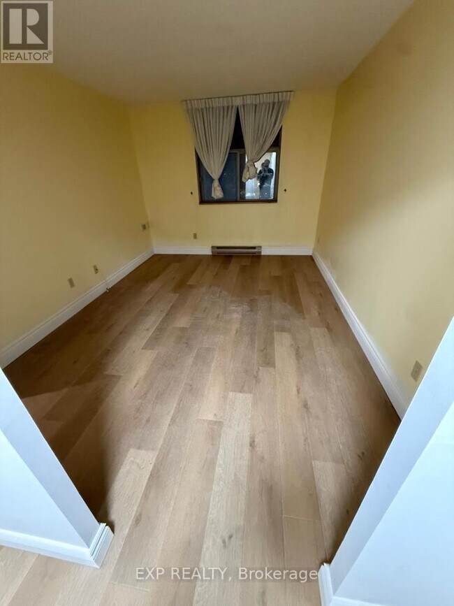 Photo - 2760 Carousel Crescent Unit 1012